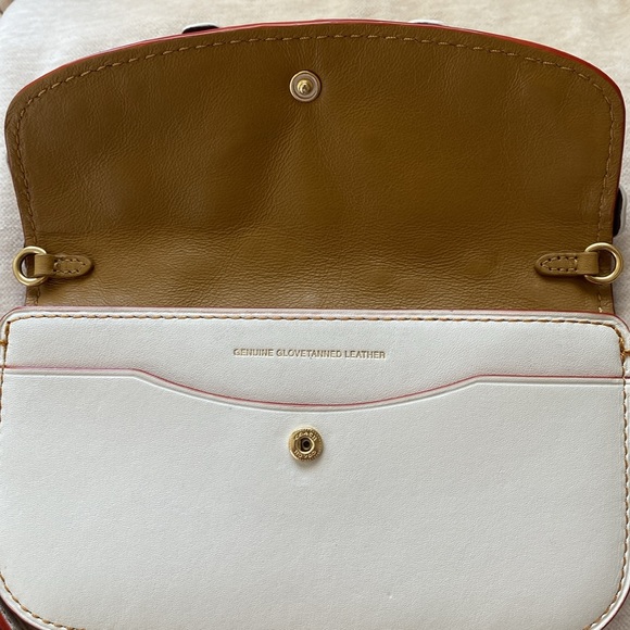 COACH 1941 Tea Rose Clutch CHALK
Wristlet Wallet - Picture 14 of 16